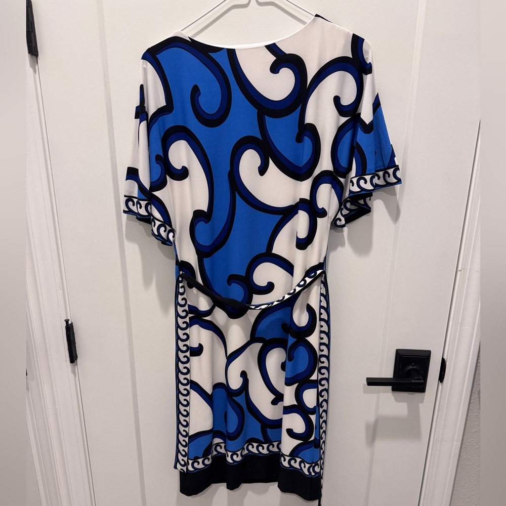 Dress Barn Size 4 Blue and White Swirl Mini Dress EXCELLENT CONDITION - Picture 9 of 10